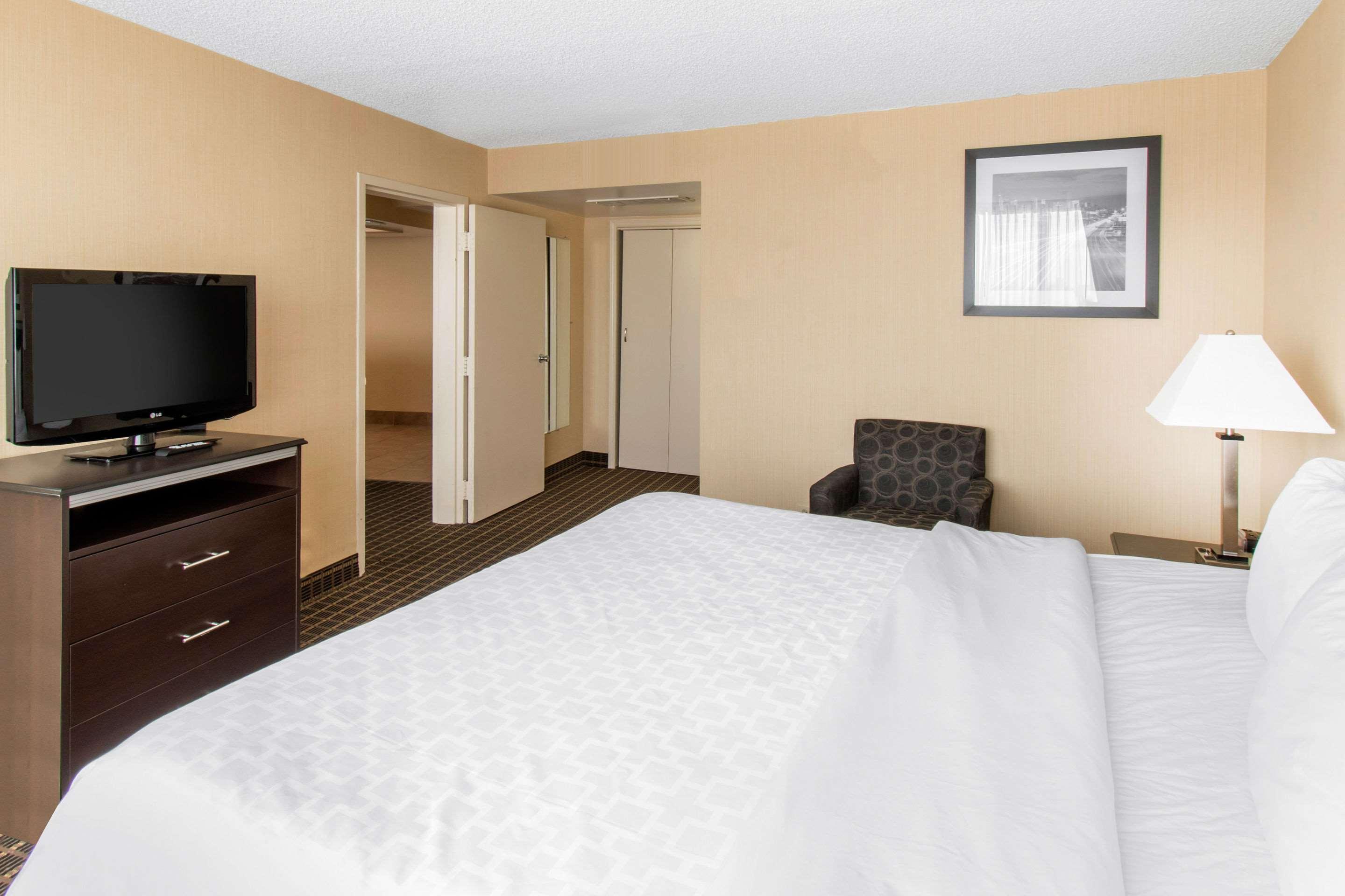 Clarion 3*
